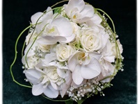 Brautstrauß mit Phalaenopsisblüten